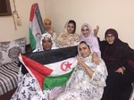 Encuentro con un grupo de mujeres saharauis militantes en El Aaiún Ocupado del Sáhara Occidental